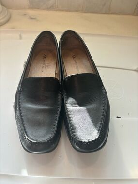 Anne Klein Men’s Black Leather Loafers Size 8